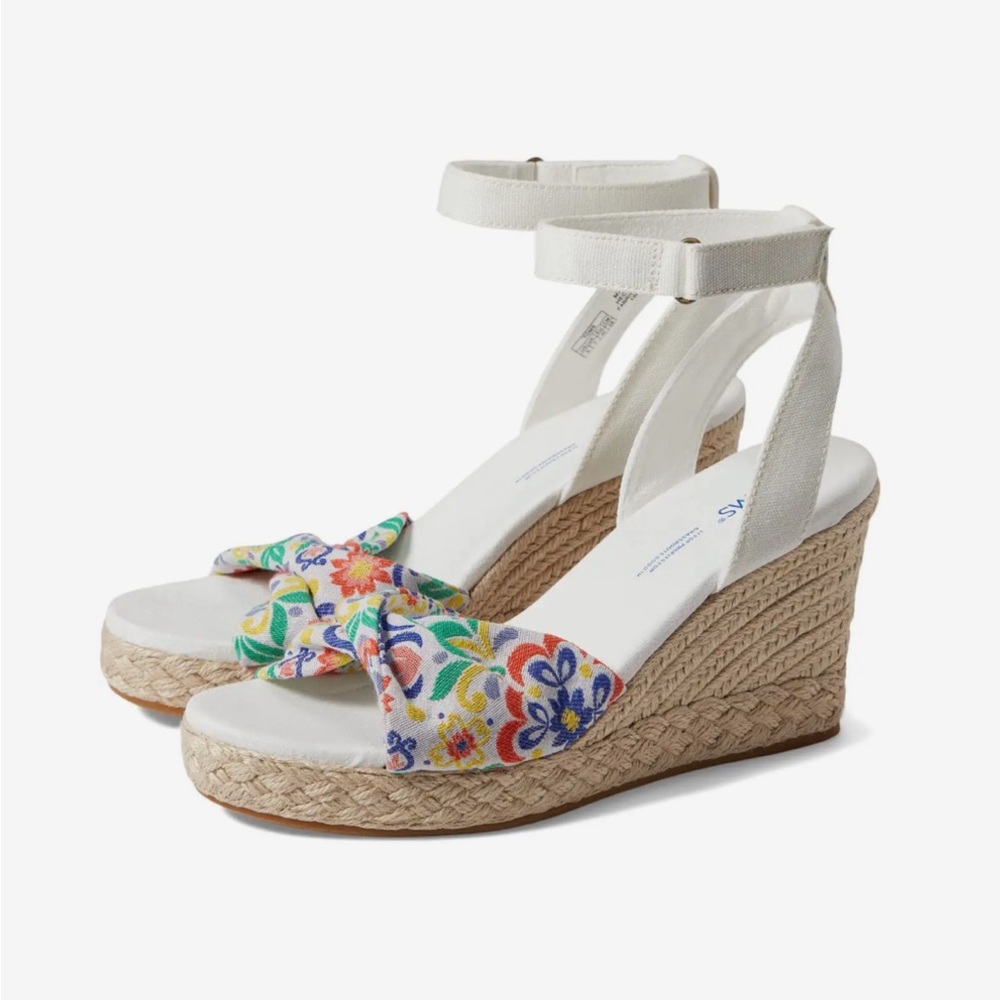 NWOT Toms Floral Wedges